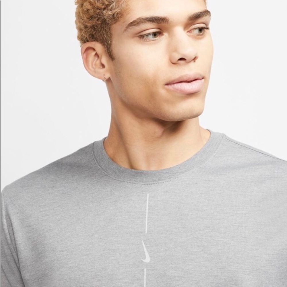 The Nike Tee - Picture 3 of 10